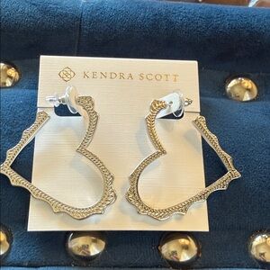Kendra Scott Silver Scalloped Textured Hoop Earrings